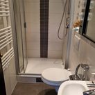 Gäste-WC mit Dusche